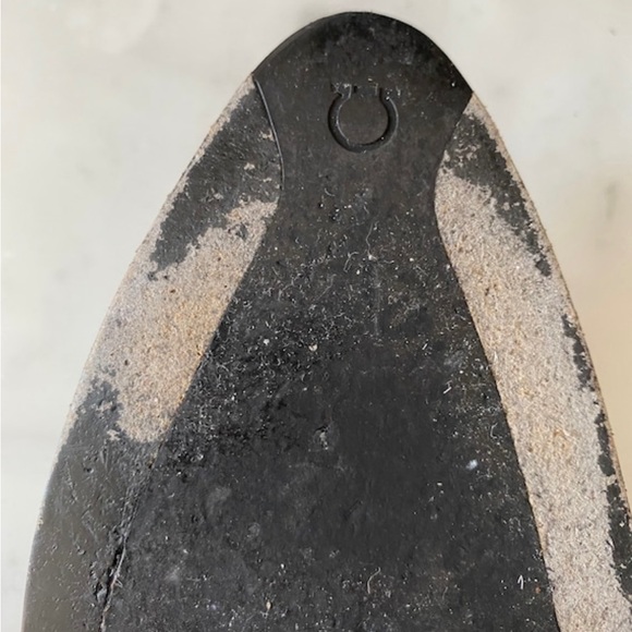 Salvatore Ferragamo heels in genuine leather suede - Picture 5 of 6